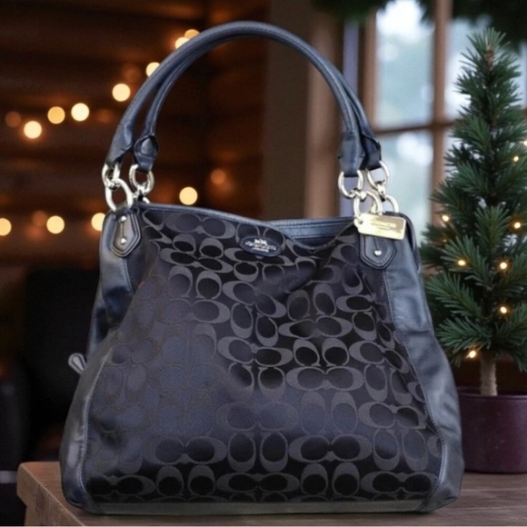 Coach Handbags - Coach Black Colette Large Monogram And Leather Shoulder Bag Like New Condition